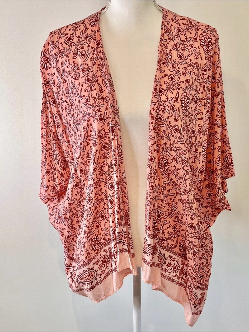 Forever 21 Women's Kimono
Cardigan Open Front Light & Flowing Boho Hippie Medium